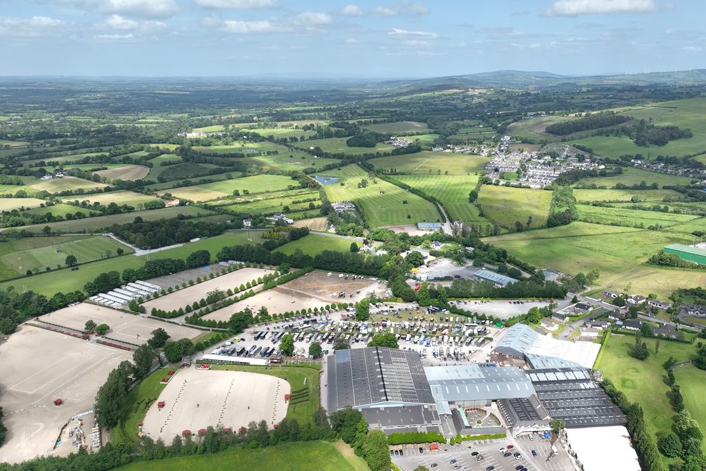 Aerial Photo Green Glens Arena (1)